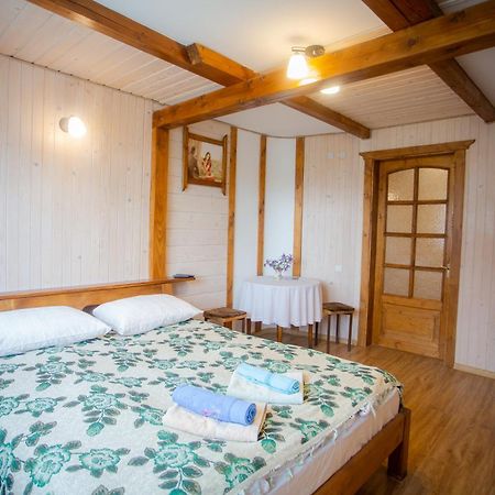 Сервус Guest Yaremche Exterior foto